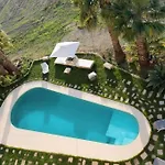 Old Greco 1888 Luxury Swimming Pool * קוטרופיאנו