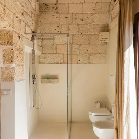 Old Greco 1888 Luxury Swimming Pool 库特罗菲安诺