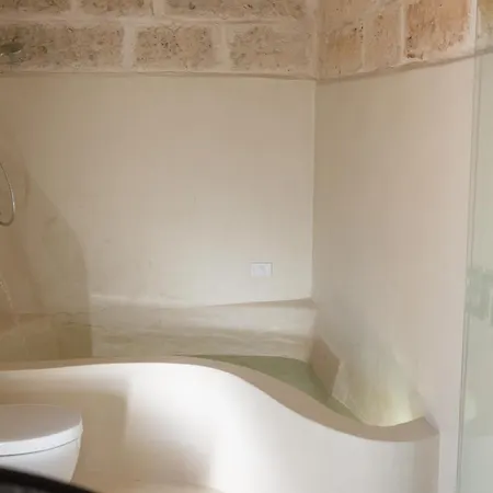 Old Greco 1888 Luxury Swimming Pool *