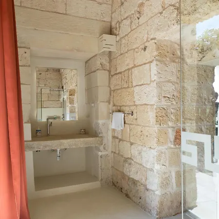 Old Greco 1888 Luxury Swimming Pool
